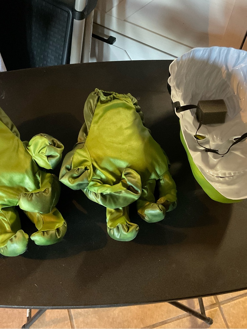 Hulk Muscle Adult Costume - Picture 4 of 8